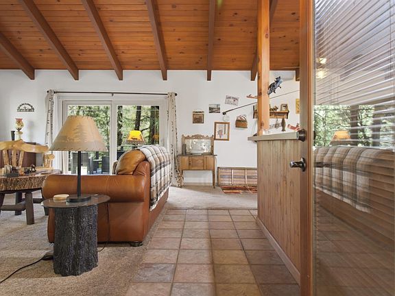 3rd image of 4599 Rivendale Rd