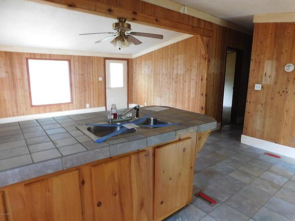 4th image of 2165 Miller Dr