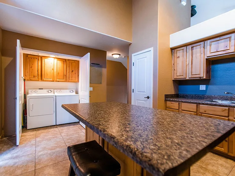 305 S Wilson St #102 — Photo 12