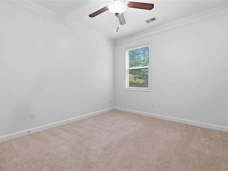 4865 Alexandria Ave — Photo 28