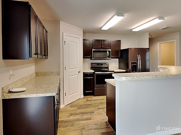 5th image of 1706 Westview Dr