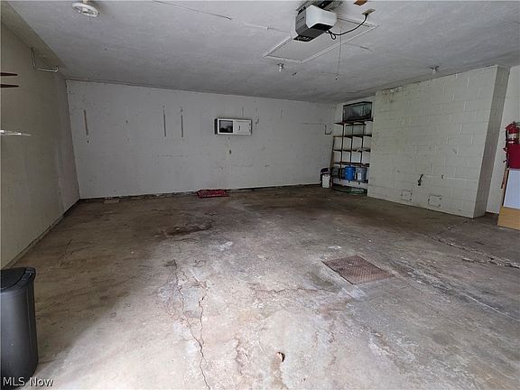 4th image of 10525 Twin Oaks Dr