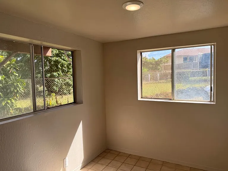 4560 Menehune Rd #B — Photo 6