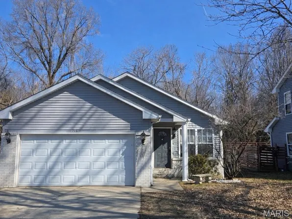 706 Cherry St, Lebanon, IL 62254