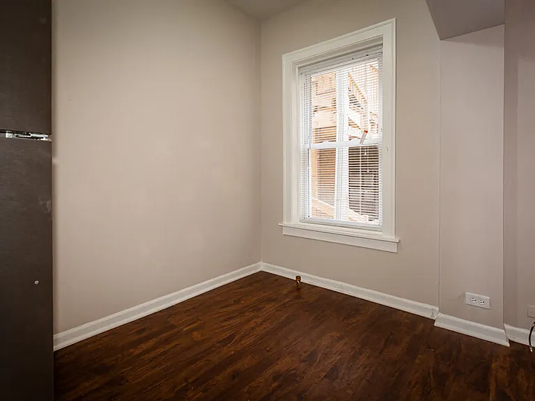 1429 W. Lunt Ave. — Photo 6