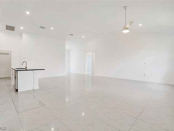 3rd image of 2725 SW Embers Ter