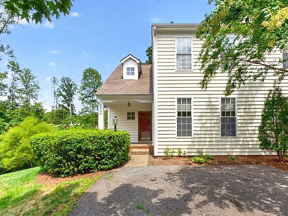 3rd image of 2309 Ravenswood Ct