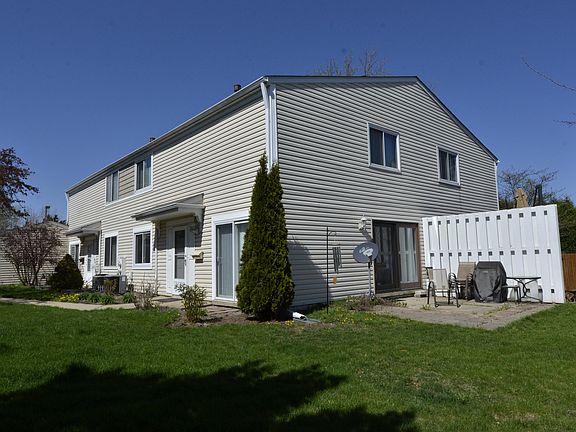3rd image of 789 Barnaby Pl #789