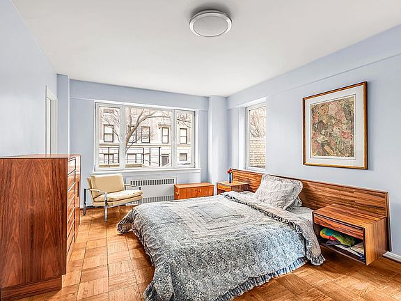 4th image of 1056 5th Ave #2E