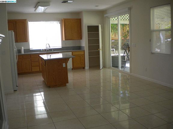 4th image of 3812 Hummingbird Dr