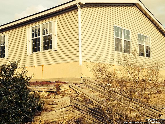 3rd image of 281 Thrill Hill Dr NW