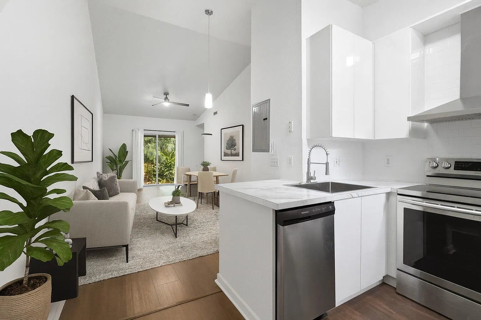 2 bed, 2.0 bath, 950 sqft, $2,375 — Photo 3
