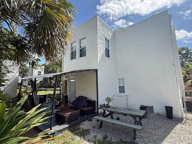 965 39th Ct — Photo 28