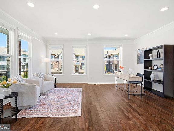 4th image of 23489 Epperson Sq