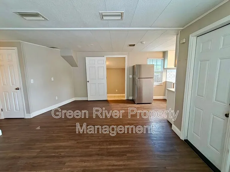 146 Phoenetia Dr — Photo 9