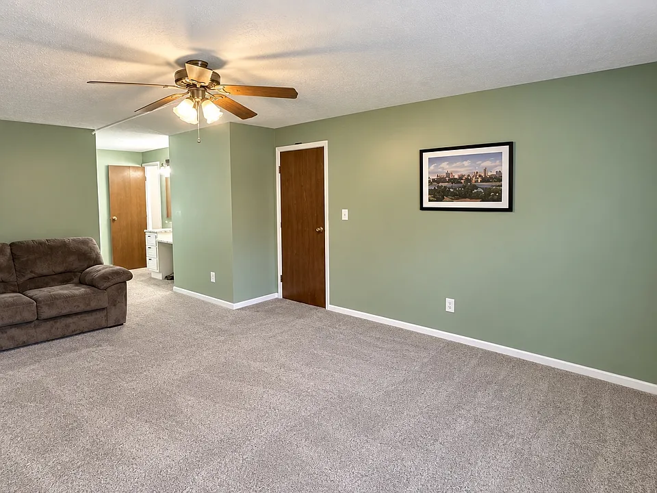 2547 Ryan Ct