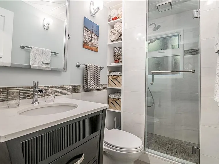 7036 Highcliff Trl — Photo 25