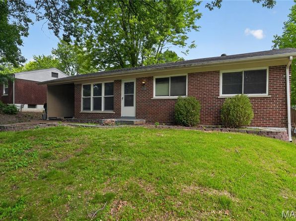 1729 Foley Dr, Saint Louis, MO 63136