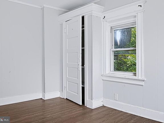 5th image of 57 Ellsworth Ave