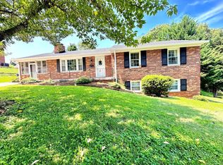 521 Sandusky Dr, Lynchburg, VA 24502