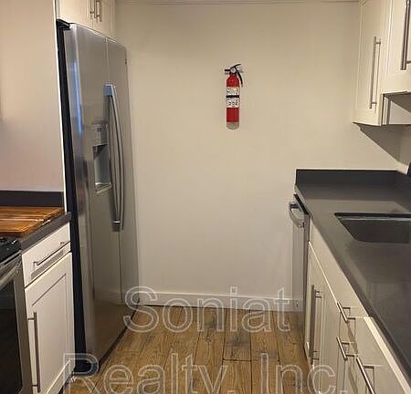 5th image of 732 Cherokee St APT 307