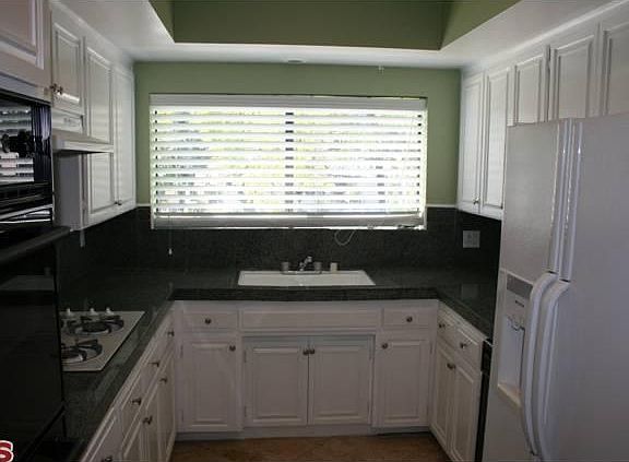 2nd image of 6240 Whitsett Ave APT 101