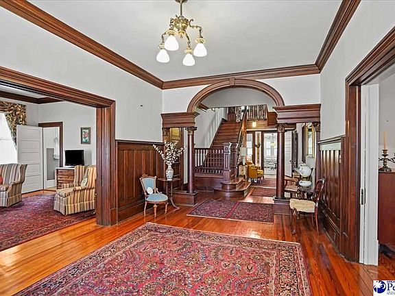 2nd image of 306 W Main St