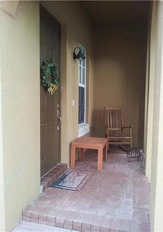 2812 Eagle Rock Cir #906 — Photo 2