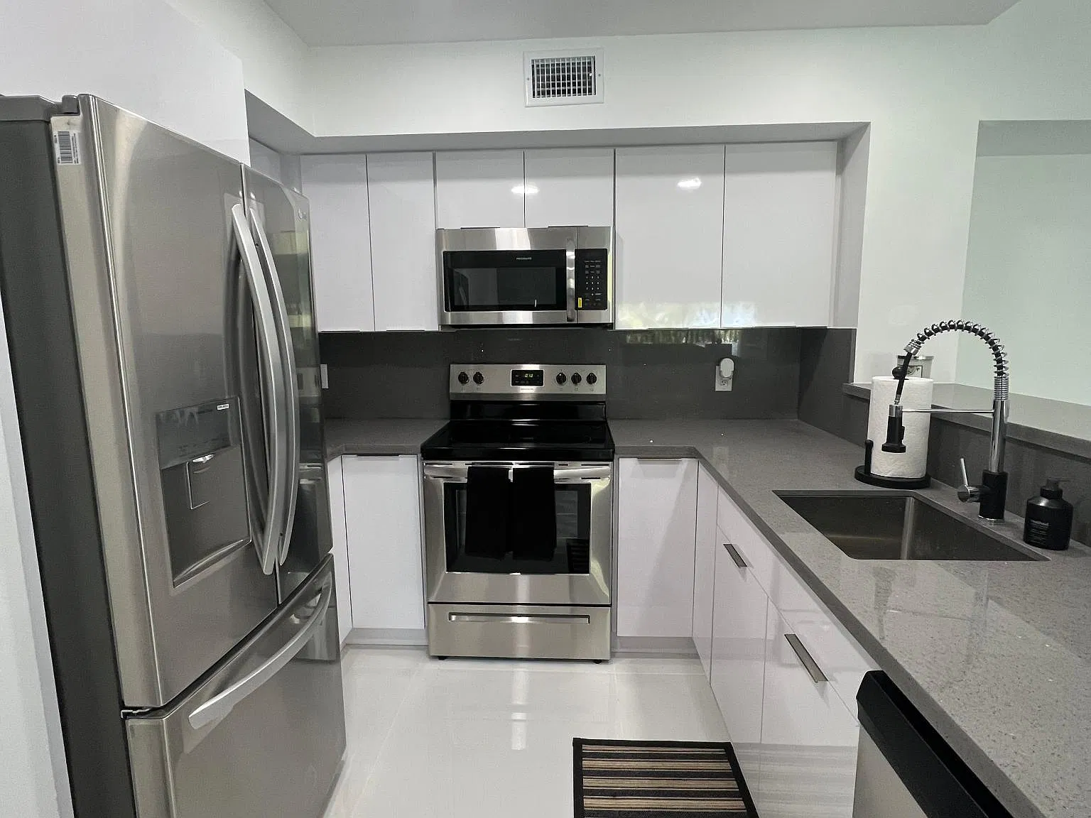 Renaissance Blvd, Miramar — Photo 2