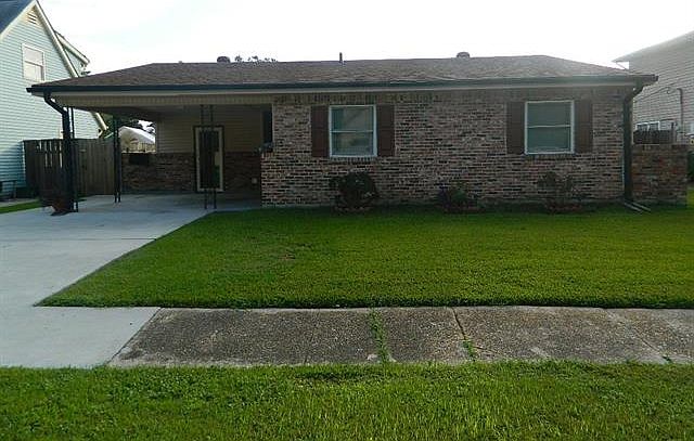 1st image of 609 N Niagara Cir
