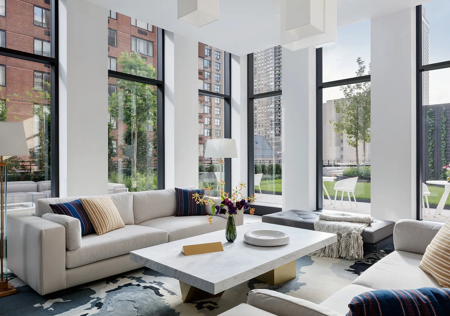 15 West 61st Street — Photo 3