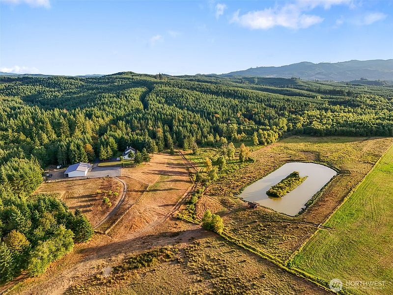 4th image of 437 Ingalls Road