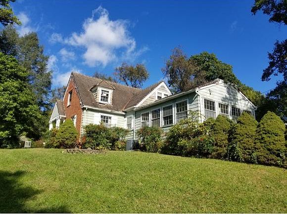 1st image of 103 Woodland Dr