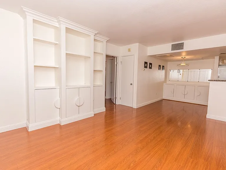 8070 W Russell Rd #1051 — Photo 6