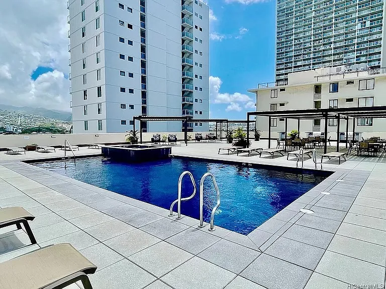 2211 Ala Wai Blvd — Photo 18