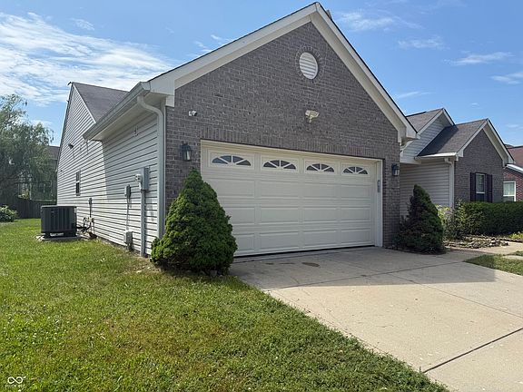 3rd image of 2929 Tuscarora Ln