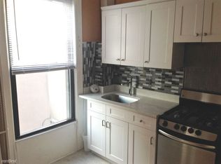 222 Calyer St APT 3B, Brooklyn, NY 11222