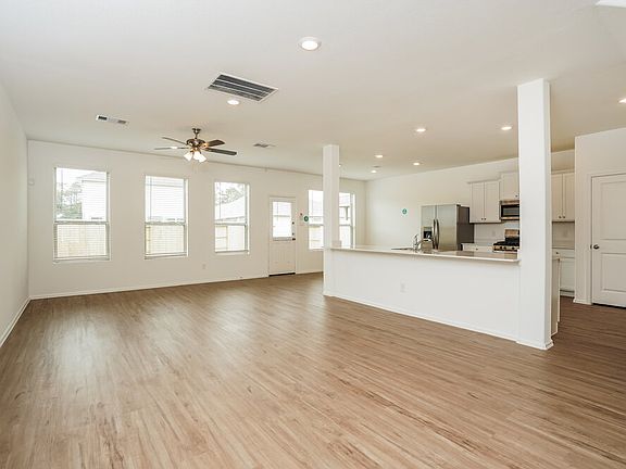 5th image of 1722 Sahara Dr