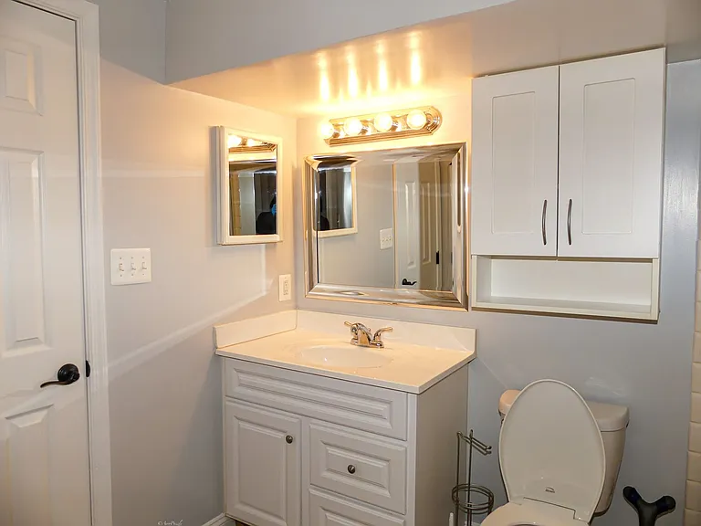 903 Crestview Dr — Photo 17