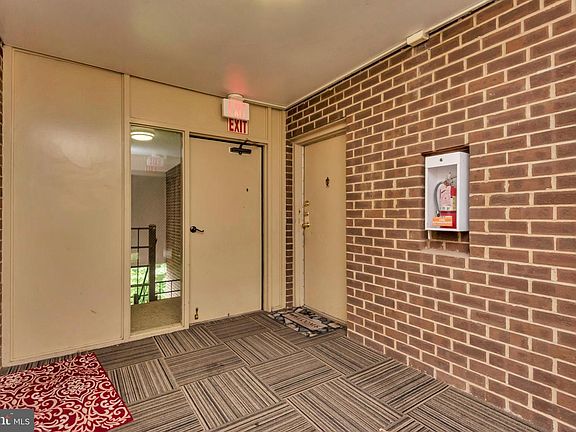 5th image of 10237 Prince Pl Unit 25-307
