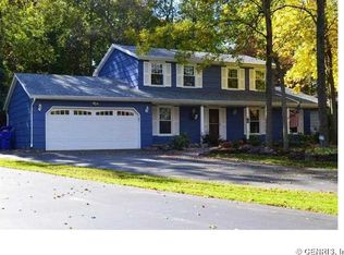 53 Hidden Spring Cir, Rochester, NY 14616