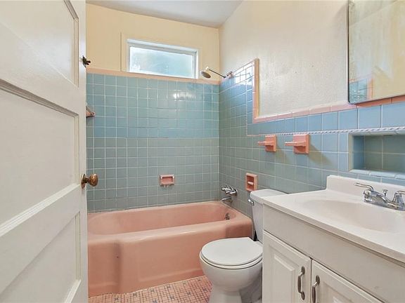 3rd image of 617-19 N Saint Patrick St