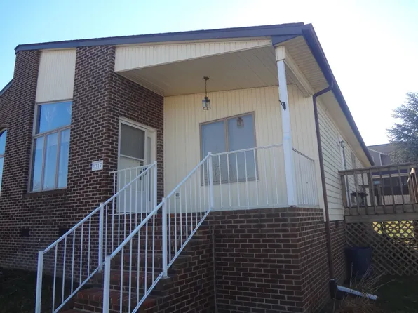 1317 Goldfinch Dr, Harrisonburg, VA 22802