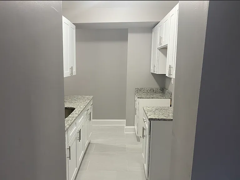 8214 S. Ingleside — Photo 3