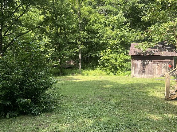 5th image of 2750 Lyle Hollow Rd