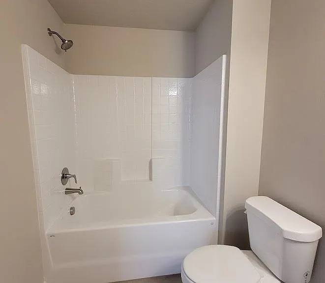 628 N 44th St #4 — Photo 10