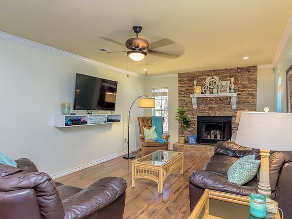 4th image of 522 Ebony Ln