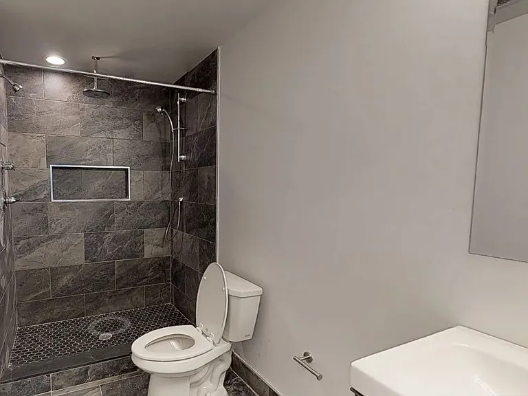 1642 N Marshall Street — Photo 18