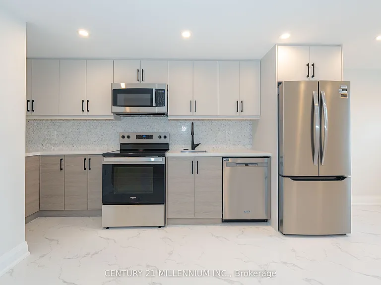 31 Mariposa Ave #C — Photo 10