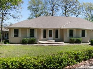 962 Lake Forest Dr, Galena, MO 65656